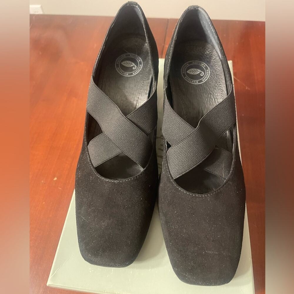 Black suede nurture low heel pump square toe comfort shoes 7